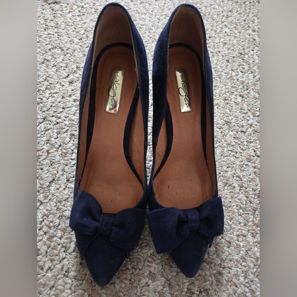 Halogen 4" heels suede navy with bow 8.5